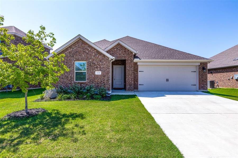 10108 Plumlee Lane, Aubrey, TX 76227