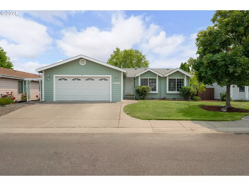 227 KRISTI LEE LN, Roseburg, OR 97471