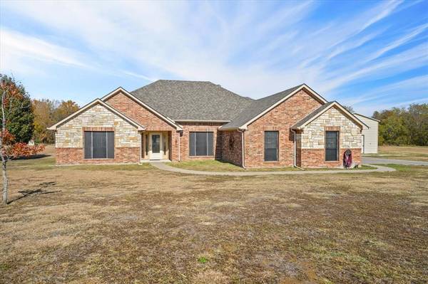 1152 Lester Burt Road,  Farmersville,  TX 75442