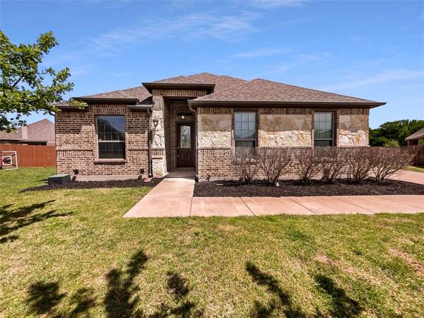 309 Maria Court,  Glenn Heights,  TX 75154