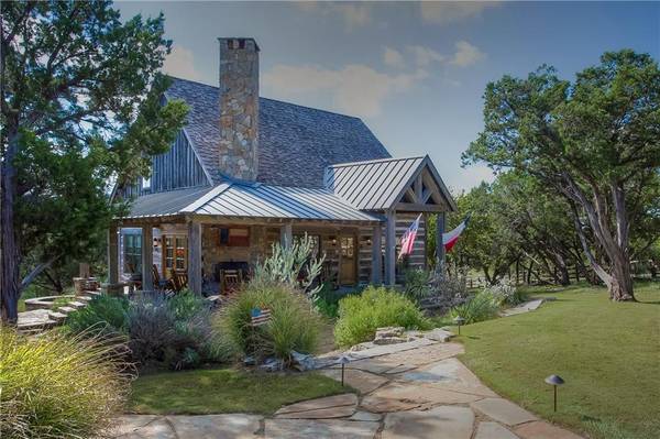 1008 Waterfall Way, Possum Kingdom Lake, TX 76449