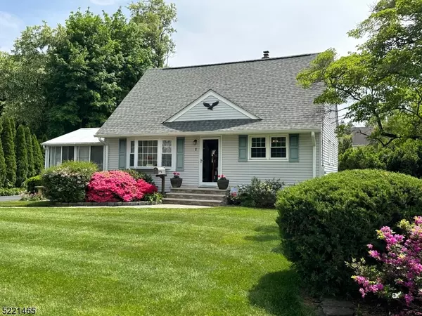 8 Kenmore Rd, Pequannock Twp., NJ 07444