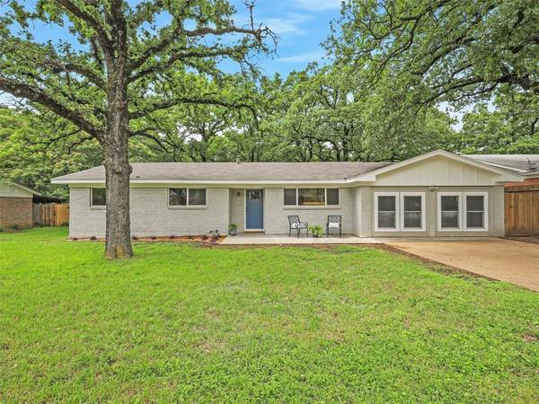 1704 Kay Avenue, Bridgeport, TX 76426