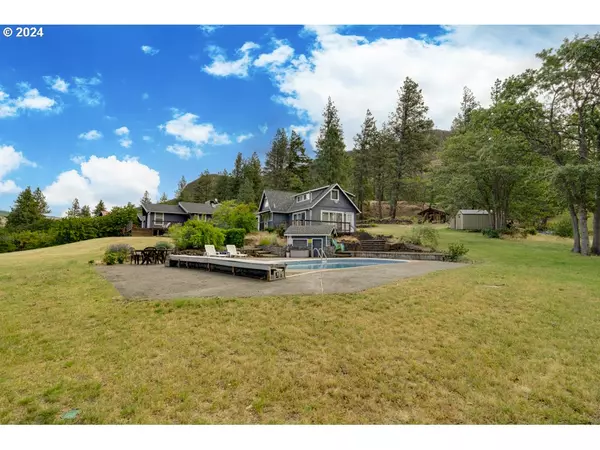 Mosier, OR 97040,400 CHERRY HILL DR