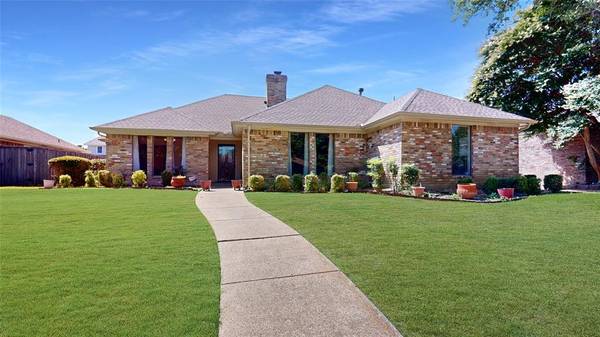 210 Rustic Ridge Drive, Garland, TX 75040