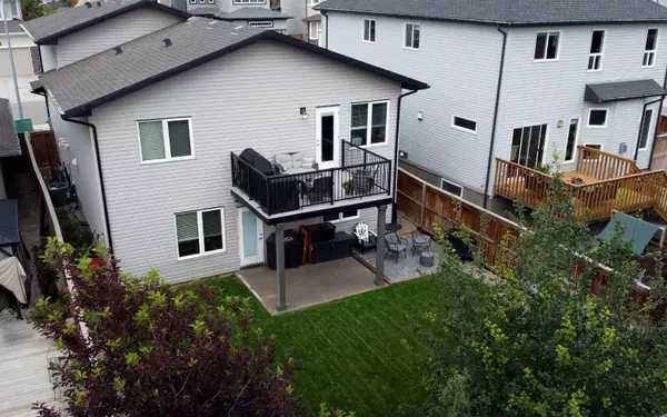 Lethbridge, AB T1J 5B4,682 Twinriver CRES W