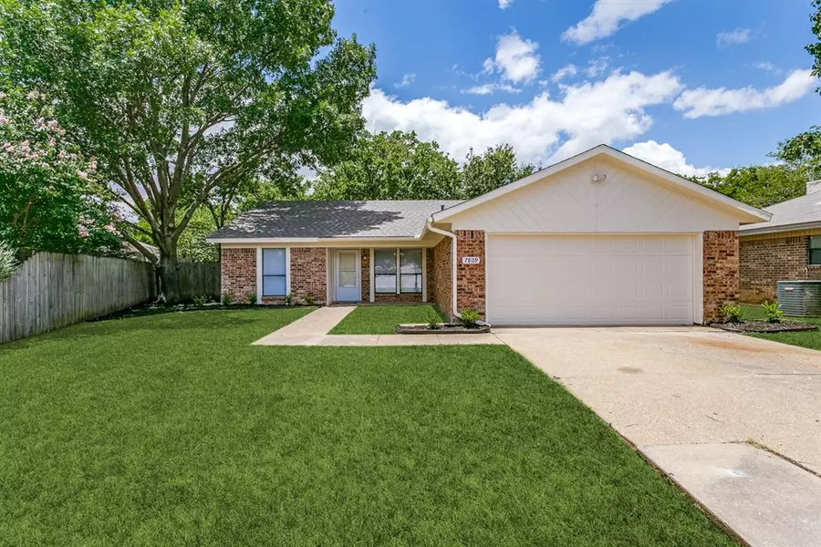 7809 Tyra Court, Watauga, TX 76148