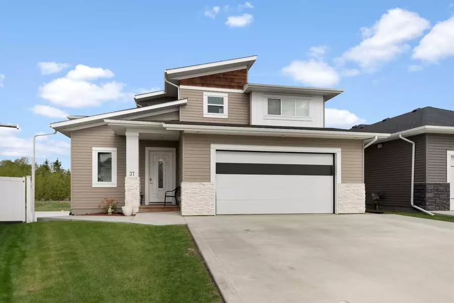 37 Alderwood Close, Blackfalds, AB T4M 0L9