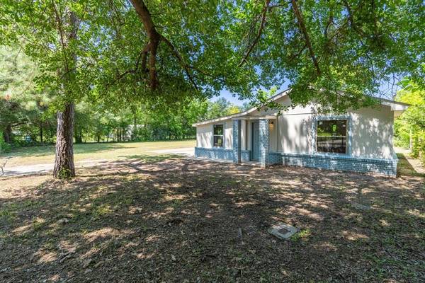 700 S Ocean Drive,  Campbell,  TX 75422