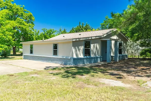 Campbell, TX 75422,700 S Ocean Drive