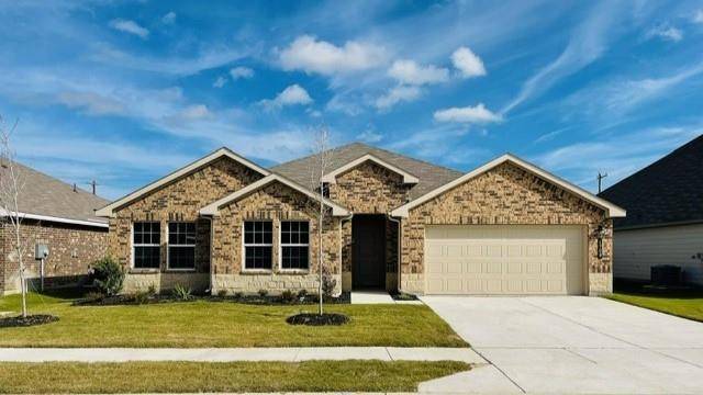 823 WATERFORD Way, Joshua, TX 76058