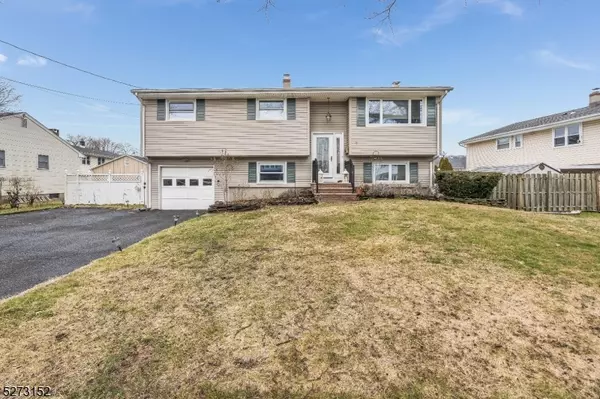 4 Lehigh Ln, Middlesex Boro, NJ 08846