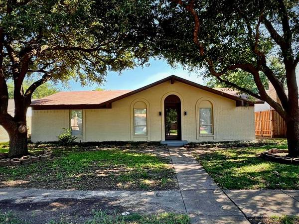 2114 Richbrook Drive, Garland, TX 75044