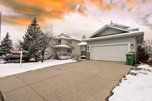 Cochrane, AB T4C 1N8,148 Gleneagles Close