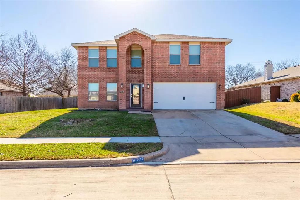 Arlington, TX 76017,922 White Dove Drive