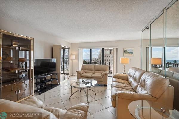 Hollywood, FL 33019,1201 S Ocean Dr.  #710S