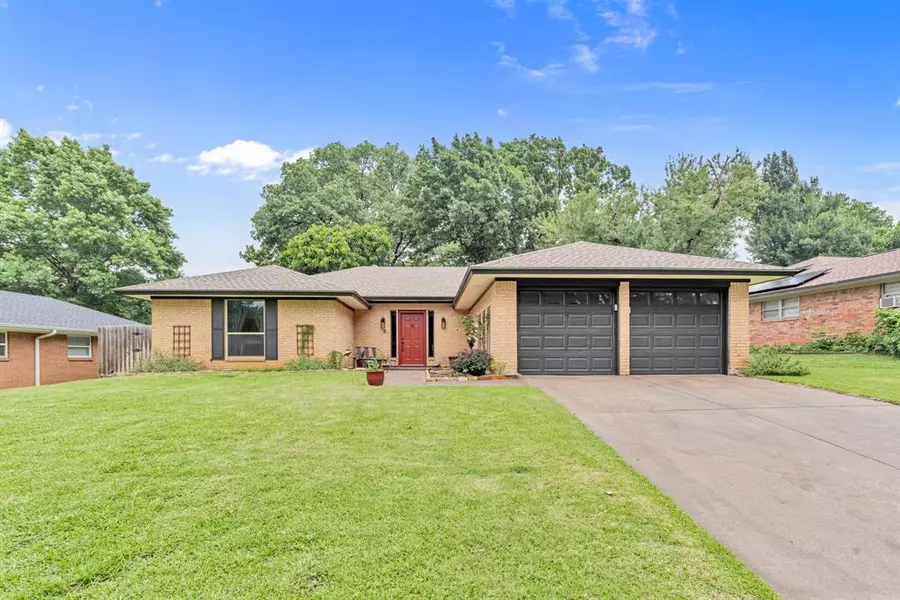 4015 Glenbrook Drive, Arlington, TX 76015