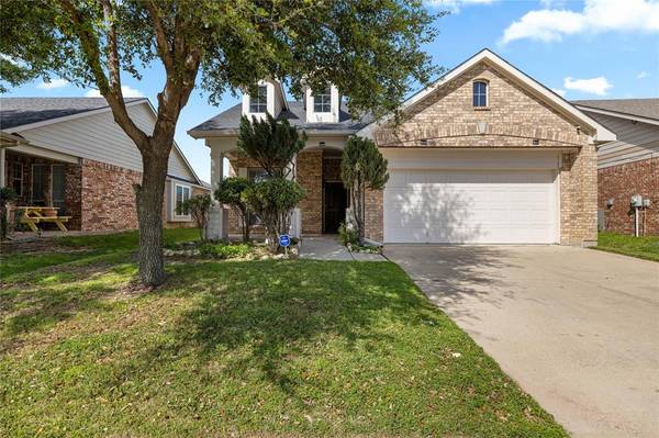 10840 Hawks Landing Road, Fort Worth, TX 76052