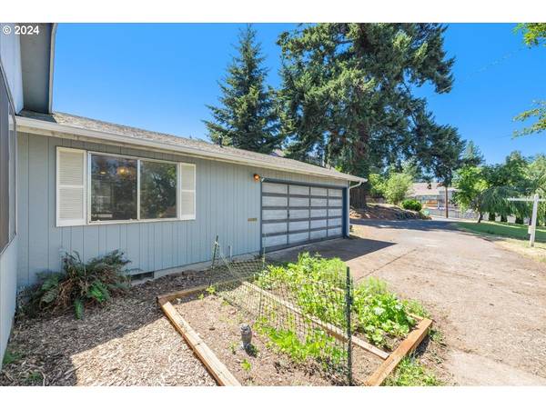 Gresham, OR 97030,990 NW ANGELINE AVE