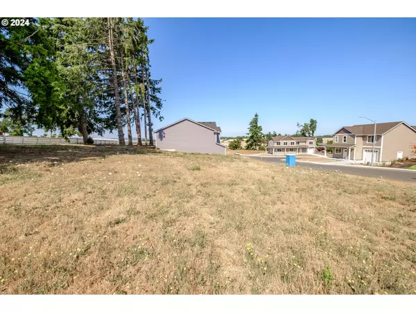 Sublimity, OR 97385,707 NW GEORGE CT