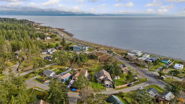 Comox, BC V9M 3V4,706 Alvord Cres