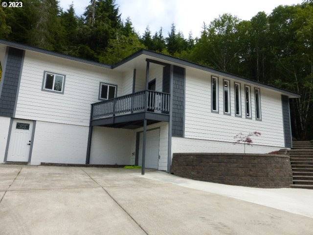3184 MAPLE CT, Reedsport, OR 97467