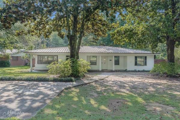 407 Forest Avenue,  Mansfield,  LA 71052