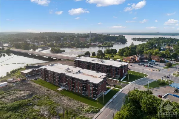 Arnprior, ON K7S 3Y7,8 JACK CRES #215