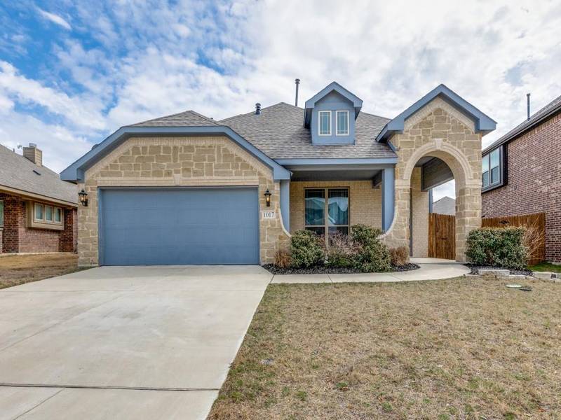 1017 Austin Drive, Godley, TX 76044