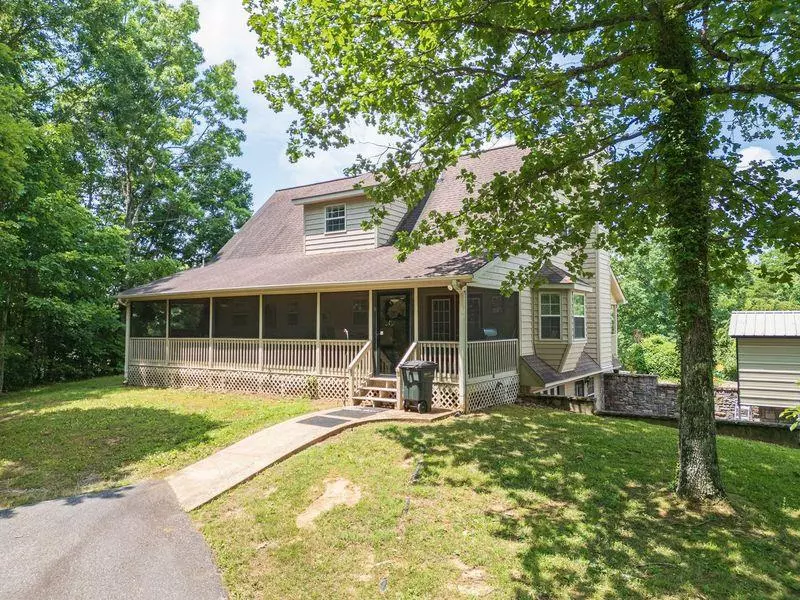 334 Avery Scroggs Road, Hayesville, NC 28904