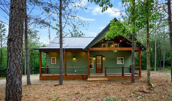 32 Cedar Tree Trail, Broken Bow, OK 74728