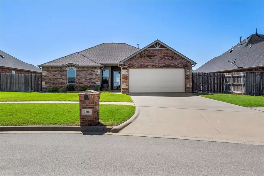 2307 Pumpkin Lane, Weatherford, OK 73096