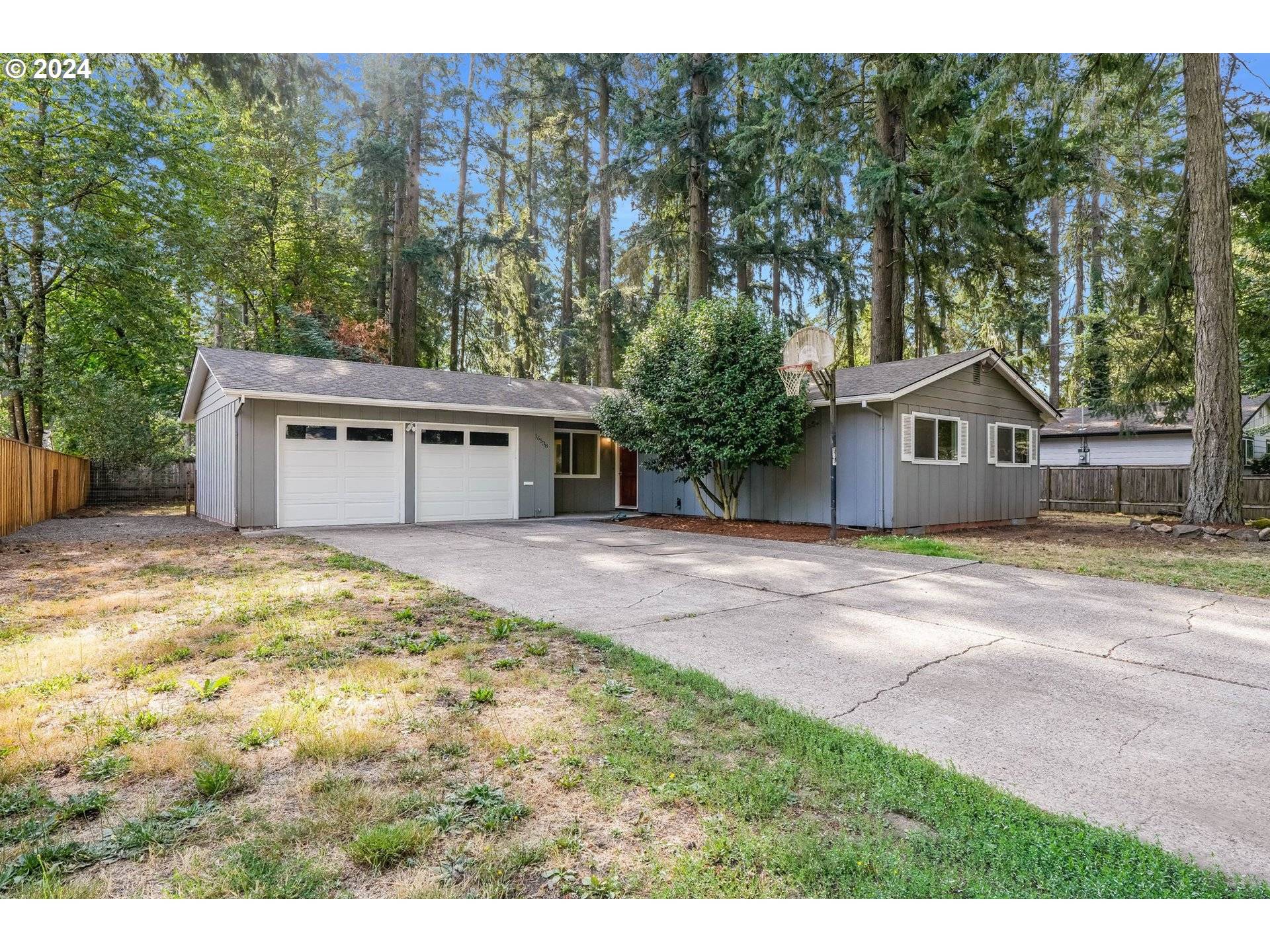 Lake Oswego, OR 97035,16538 SW CARNEGIE AVE