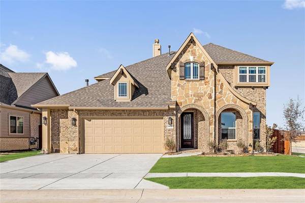 1002 Moss Grove Trail, Justin, TX 76247