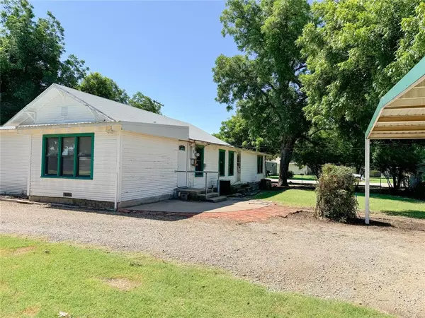 Seymour, TX 76380,409 E Idaho Street