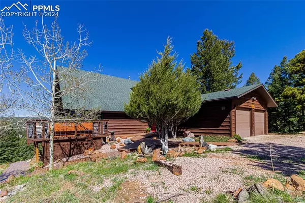 444 Ridge PL, Woodland Park, CO 80863