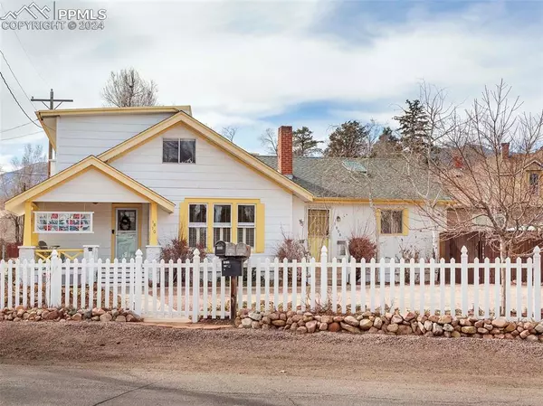 1808 Woodburn ST, Colorado Springs, CO 80905