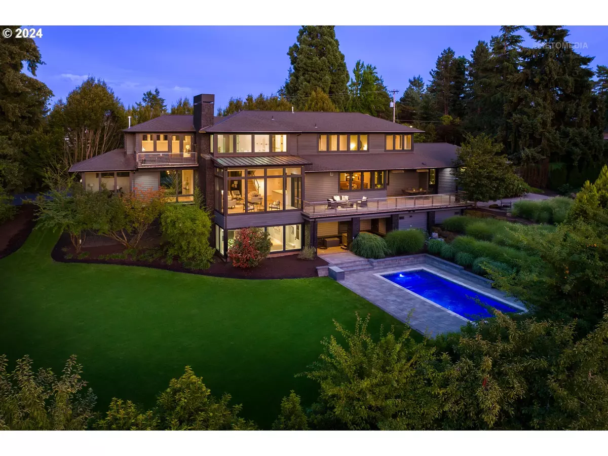 Lake Oswego, OR 97034,17575 CRESTLINE DR