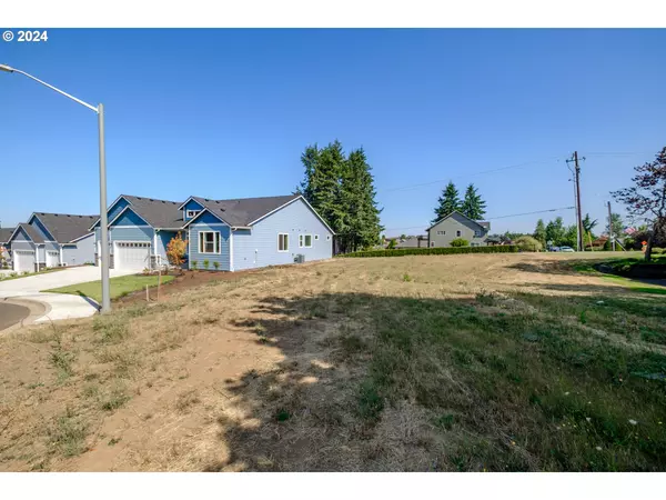 Sublimity, OR 97385,702 NW GEORGE CT