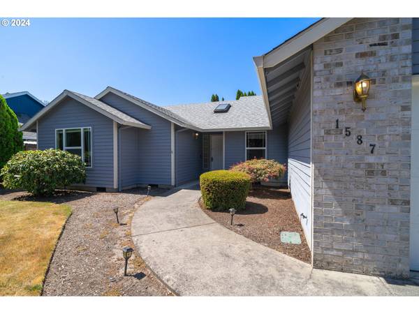 Hillsboro, OR 97124,1587 NE STABLE DR