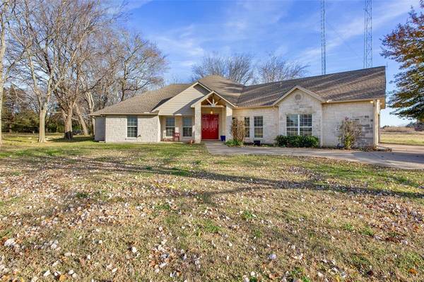 723 County Road 1415, Bonham, TX 75418