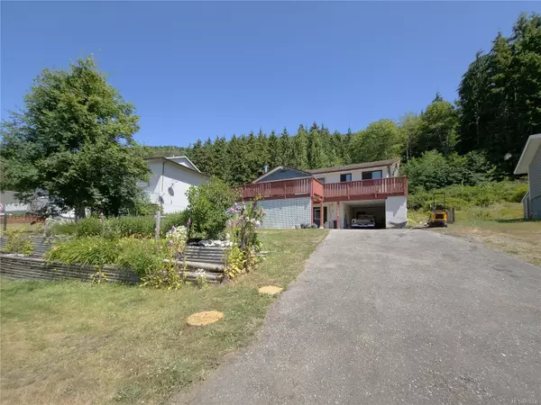 1009 Rupert Ave, Port Alice, BC V0N 2N0