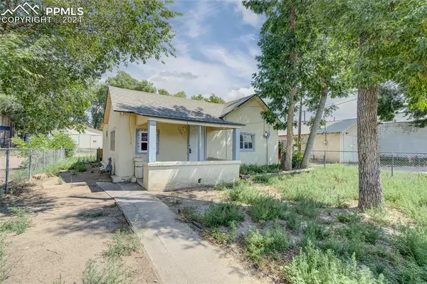 Colorado Springs, CO 80909,2208 E Boulder ST