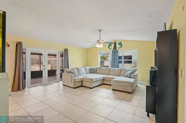 Deerfield Beach, FL 33442,2676 SW 10TH DR