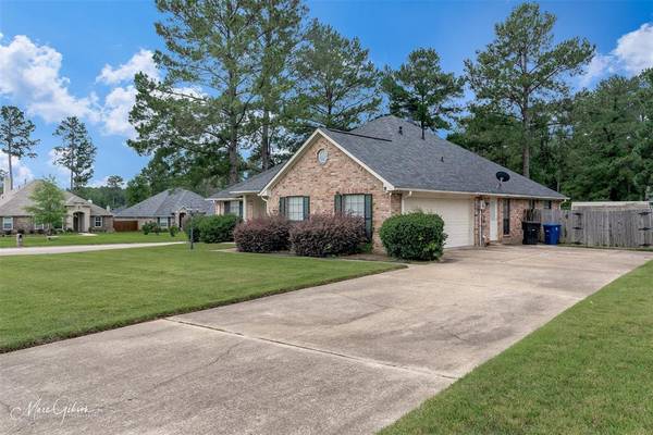 5613 Stone Ridge Drive,  Shreveport,  LA 71129