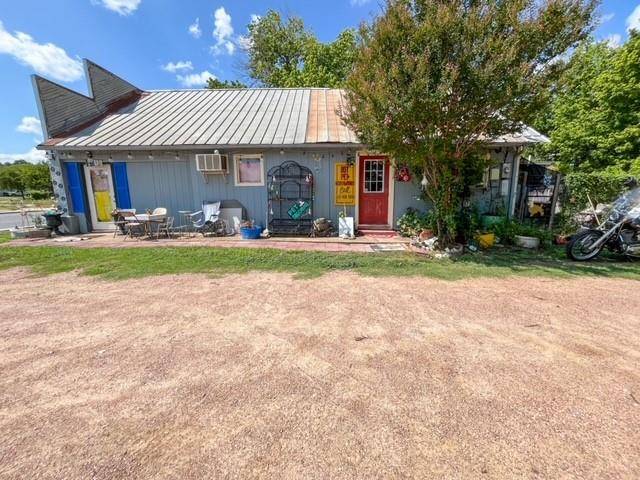 1413 S Bridge Street, Brady, TX 76825