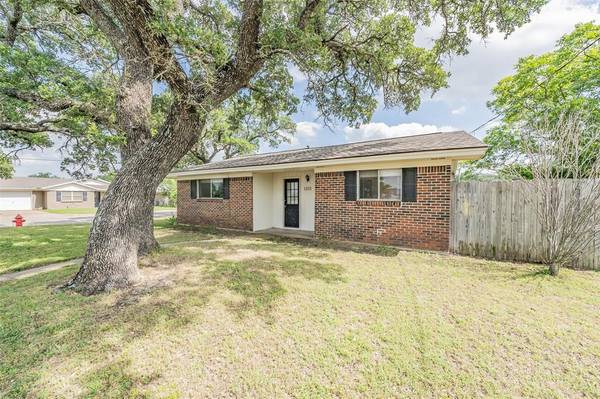 Weatherford, TX 76086,1101 Elmira Street