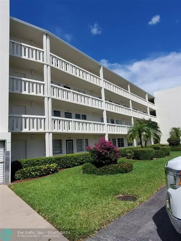 Deerfield Beach, FL 33442,2066 Ventnor P  #2066