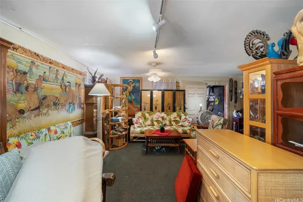 2110 S Beretania Street, Honolulu, HI 96826
