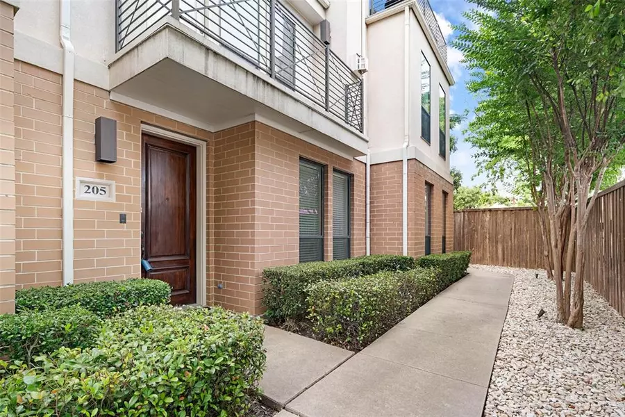 2606 Shelby Avenue #205, Dallas, TX 75219